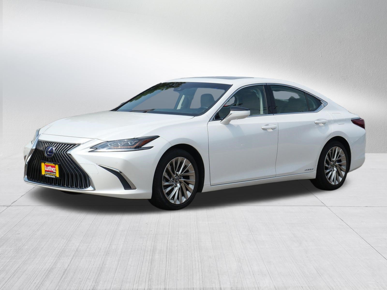 Used 2019 Lexus ES 300h FWD image 3