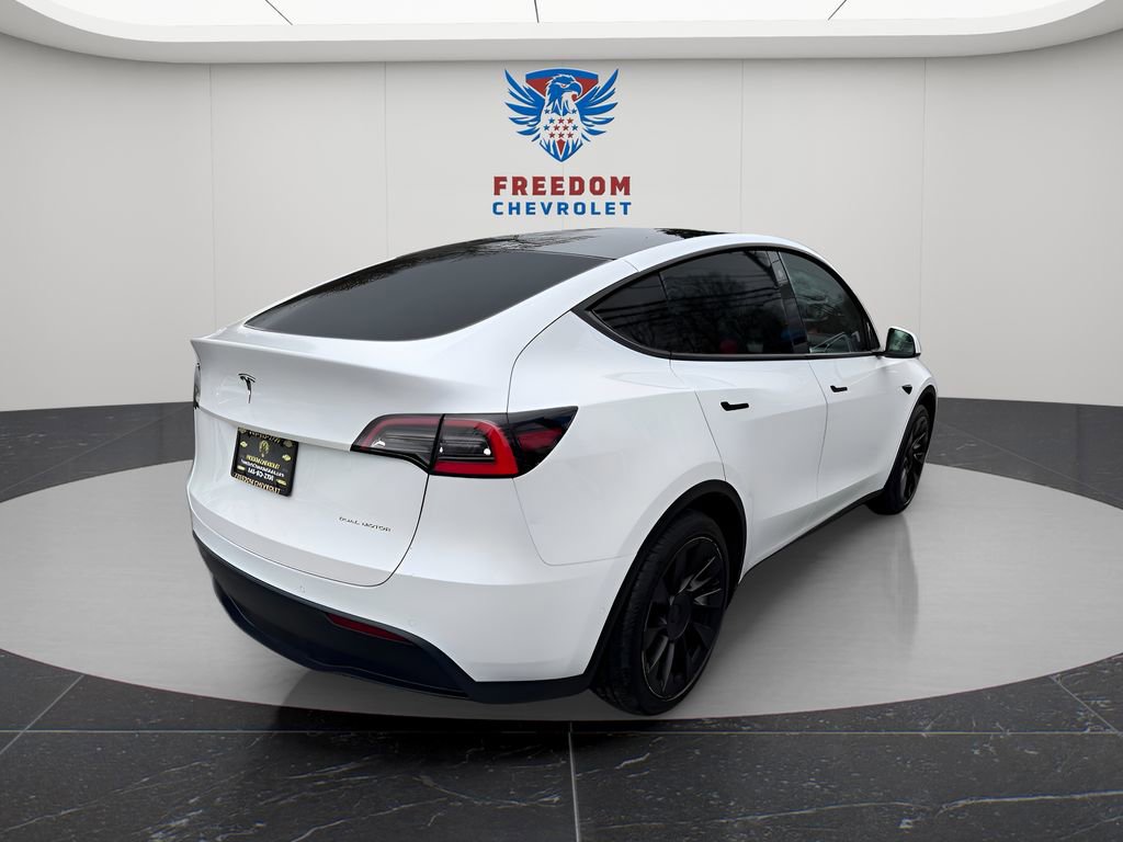 Used 2021 Tesla Model Y Long Range image 6