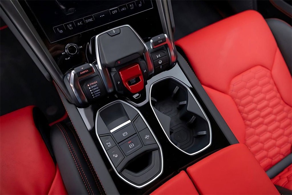 Used 2022 Lamborghini Urus image 46