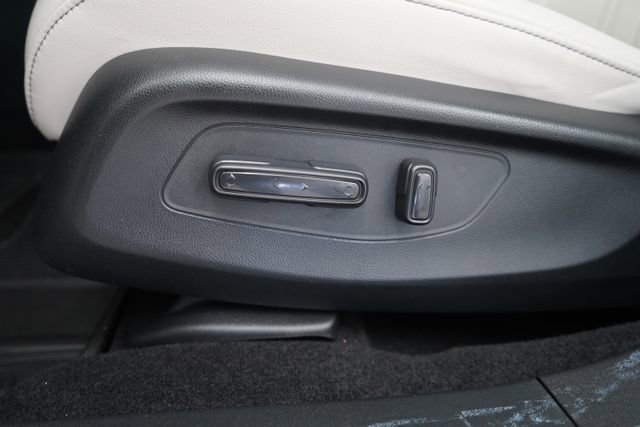 Used 2025 Honda HR-V EX-L image 12