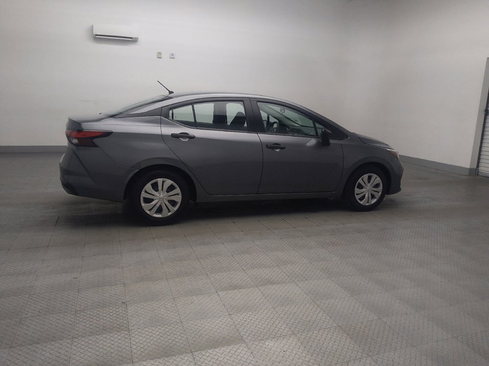 Used 2025 Nissan Versa S FWD image 10