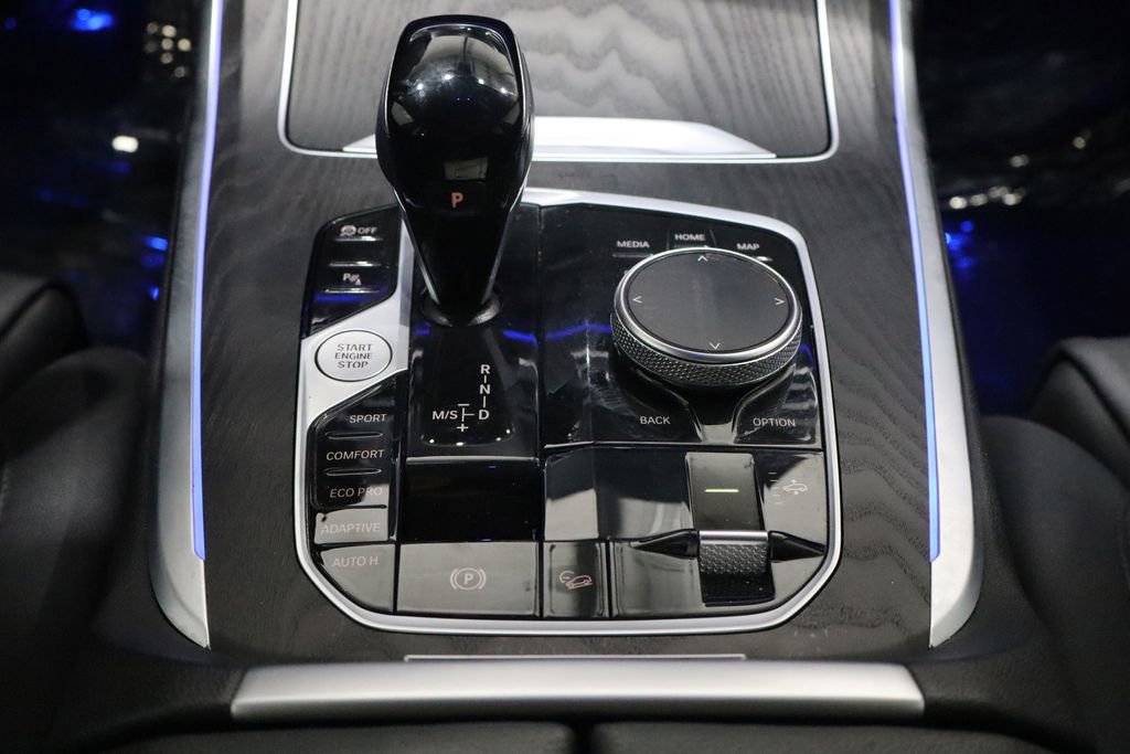 Used 2022 BMW X7 xDrive40i w/ Cold Weather Package image 47