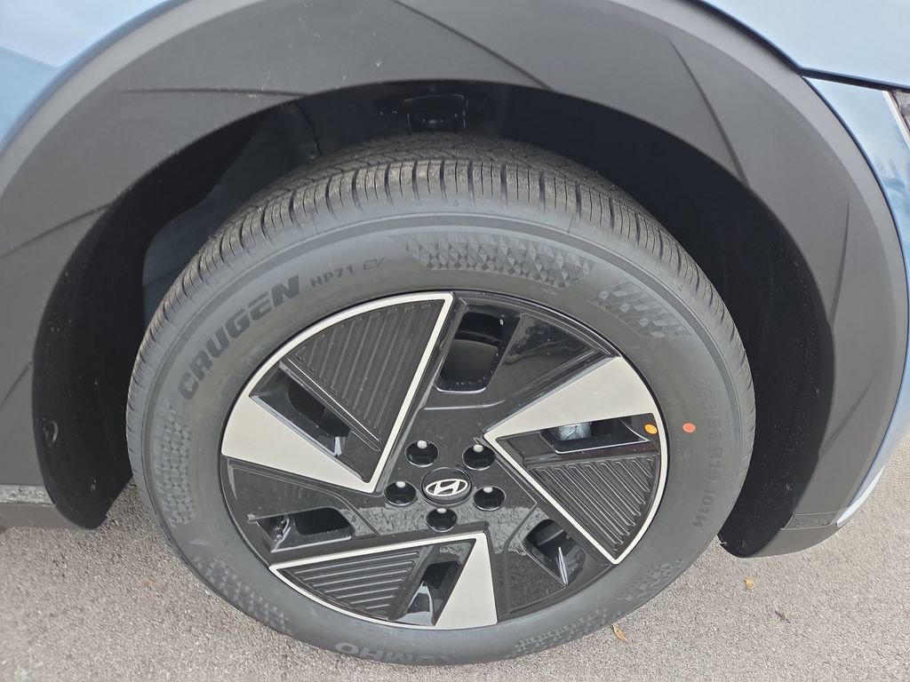 New 2026 Hyundai Ioniq 5 SE image 2