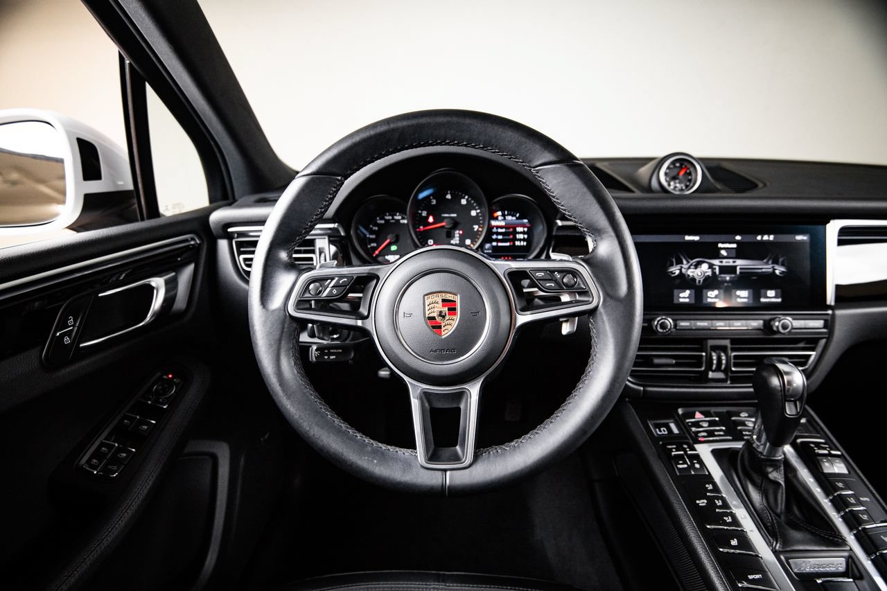 Certified 2021 Porsche Macan AWD/4WD image 26
