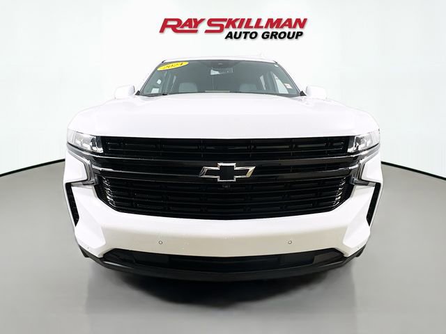 Used 2024 Chevrolet Suburban RST w/ Luxury Package image 2