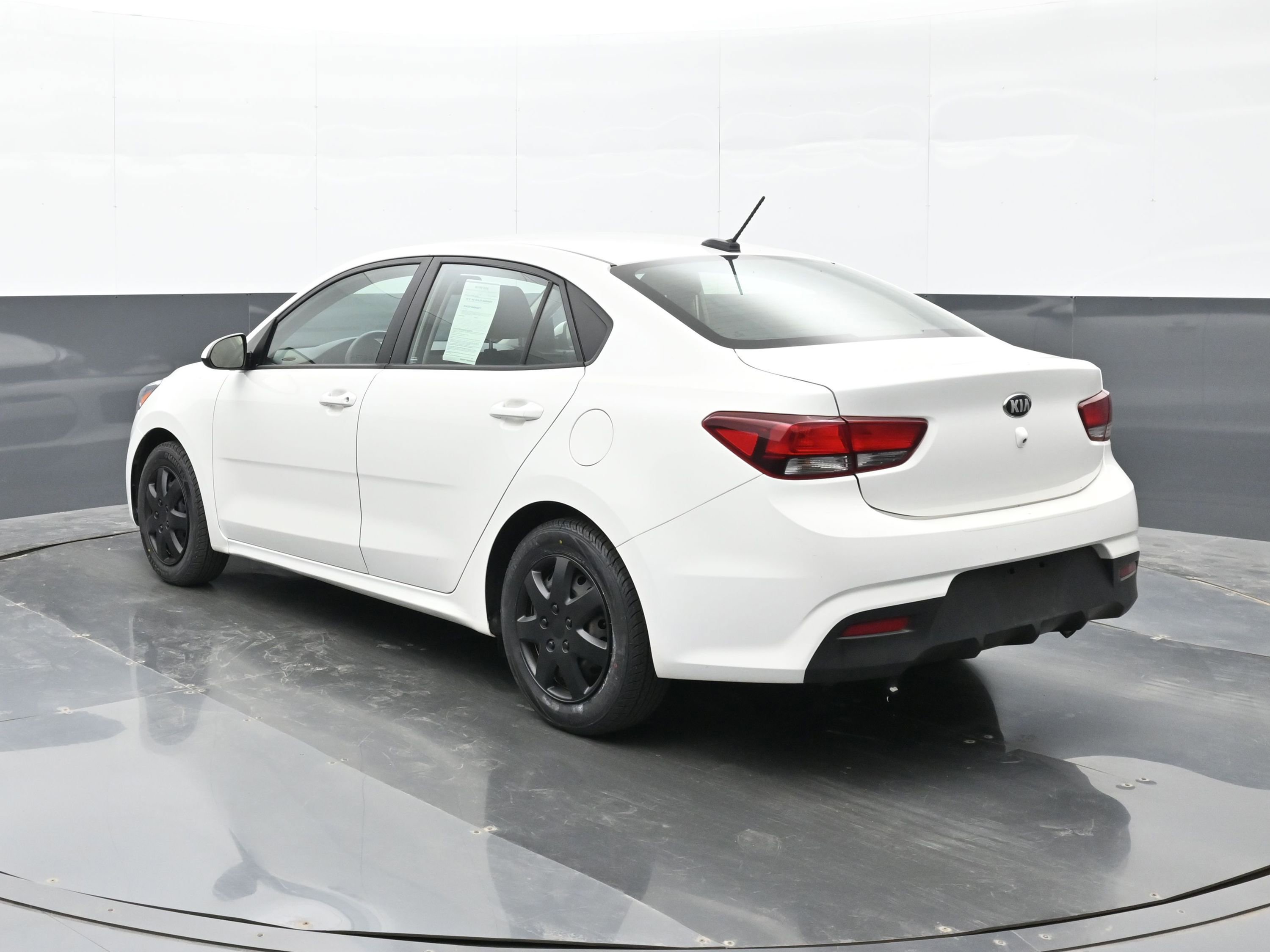Used 2020 Kia Rio S w/ Technology Package FWD image 2