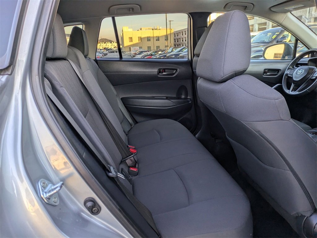 Used 2025 Toyota Corolla Cross LE image 29