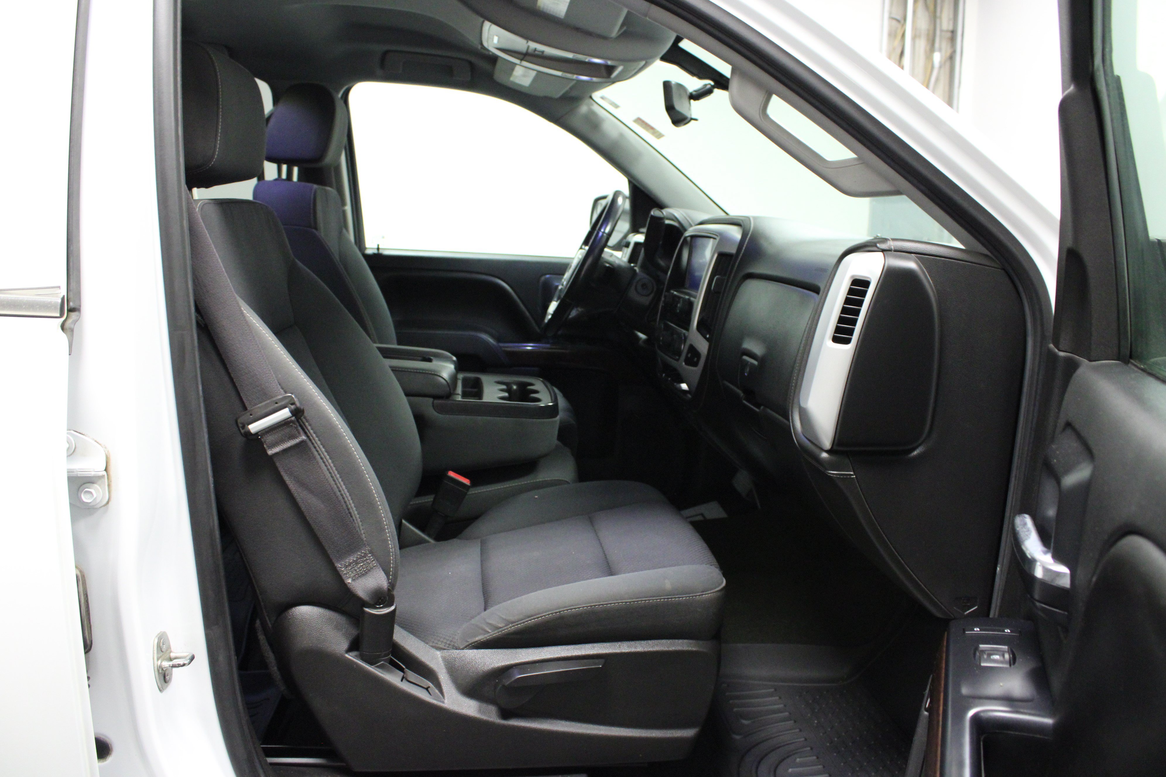 Used 2016 GMC Sierra 1500 SLE w/ SLE Value Package AWD/4WD image 16