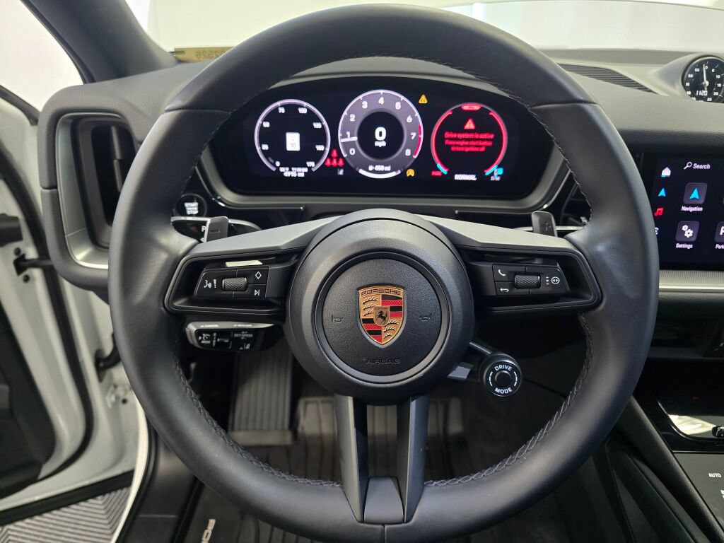 Certified 2025 Porsche Cayenne Coupe AWD/4WD image 15