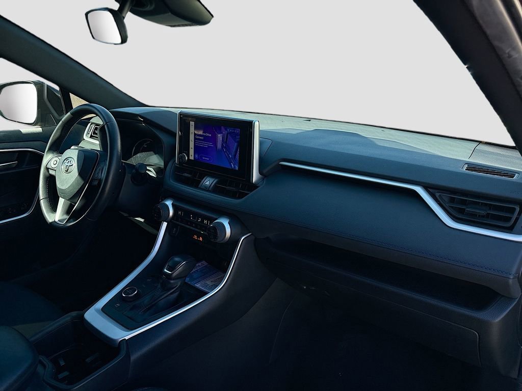 Used 2023 Toyota RAV4 SE image 26