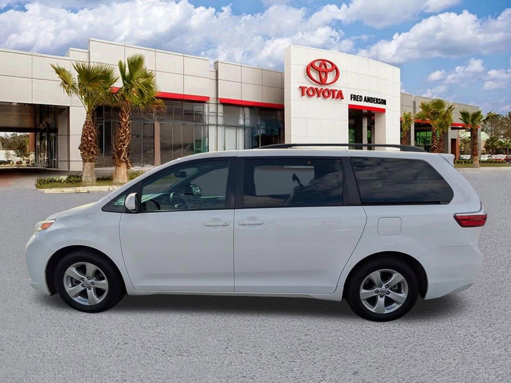 Used 2016 Toyota Sienna LE image 8