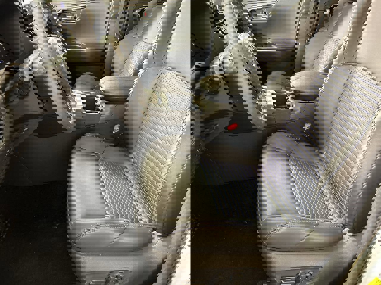 Used 2025 Toyota RAV4 XSE image 21