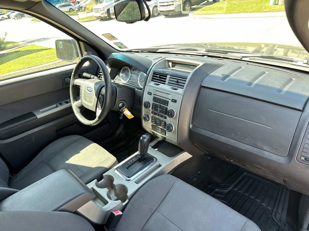 Used 2011 Ford Escape XLT image 13