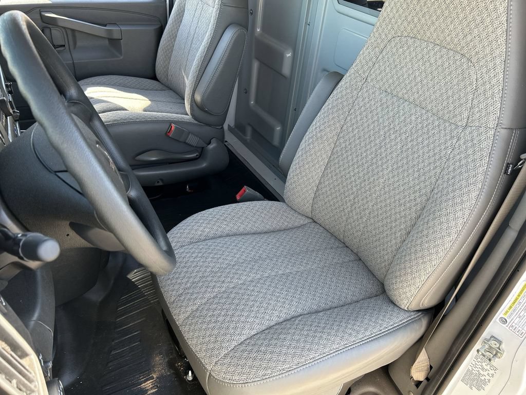 New 2025 GMC Savana 3500 w/ Power Convenience Package RWD image 18