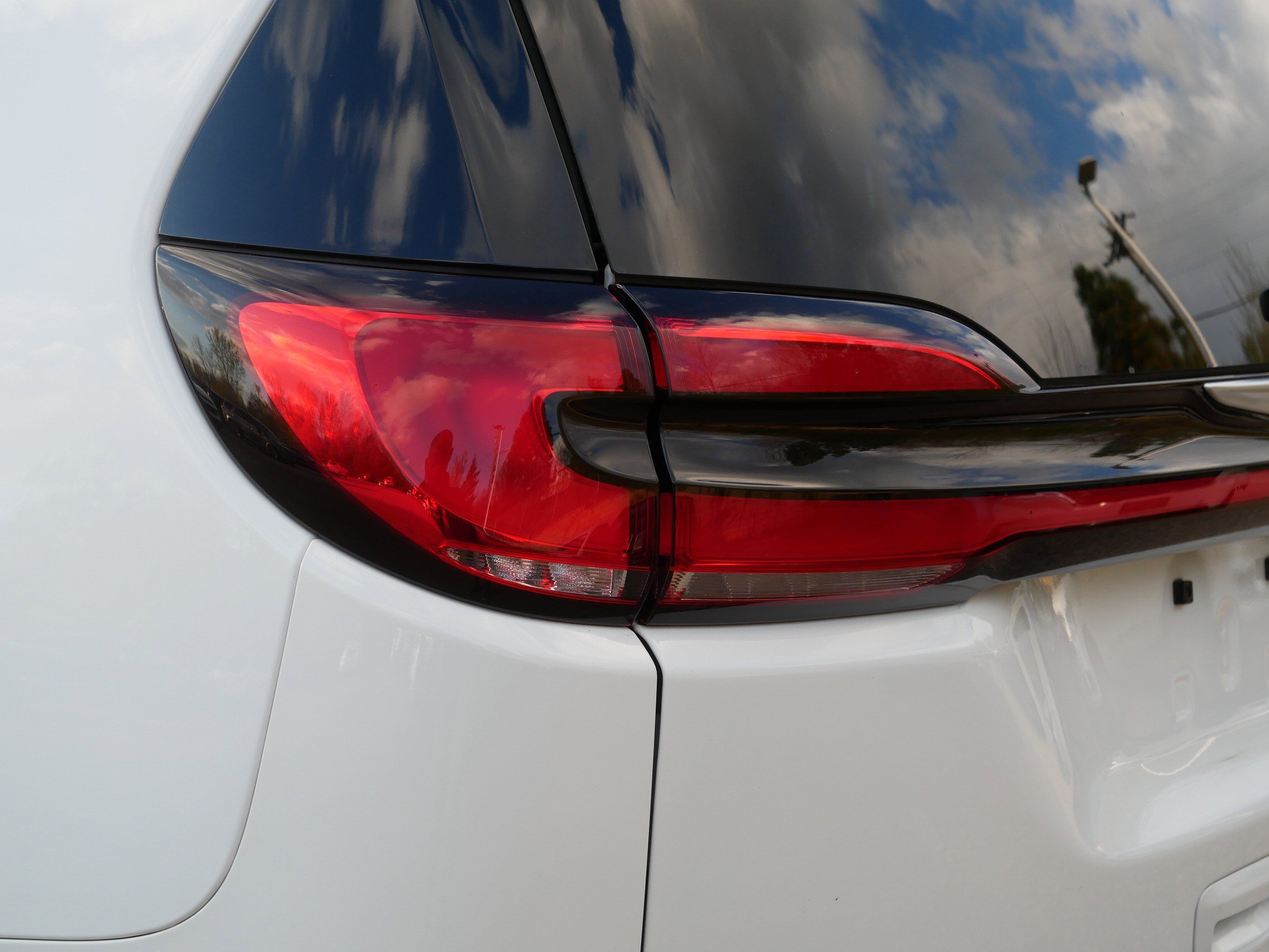 Used 2023 Chrysler Pacifica Touring-L FWD image 17