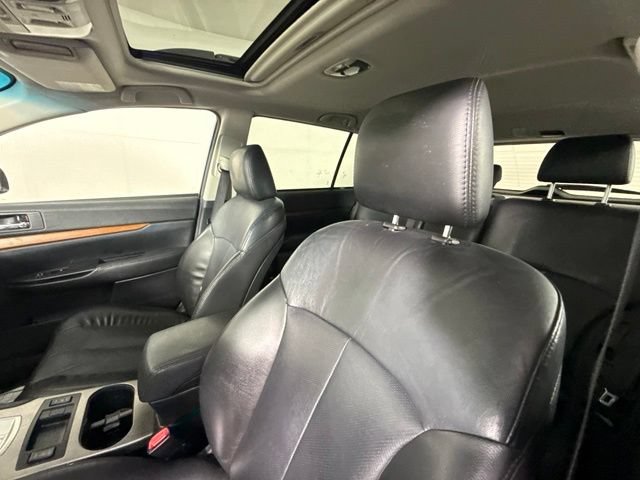 Used 2013 Subaru Outback 2.5i Limited w/ Moonroof Pkg AWD/4WD image 11