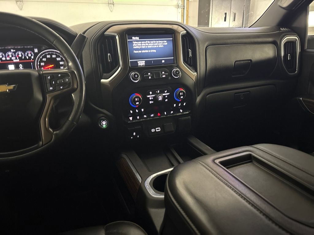Used 2022 Chevrolet Silverado 3500 High Country w/ Safety Package II image 25