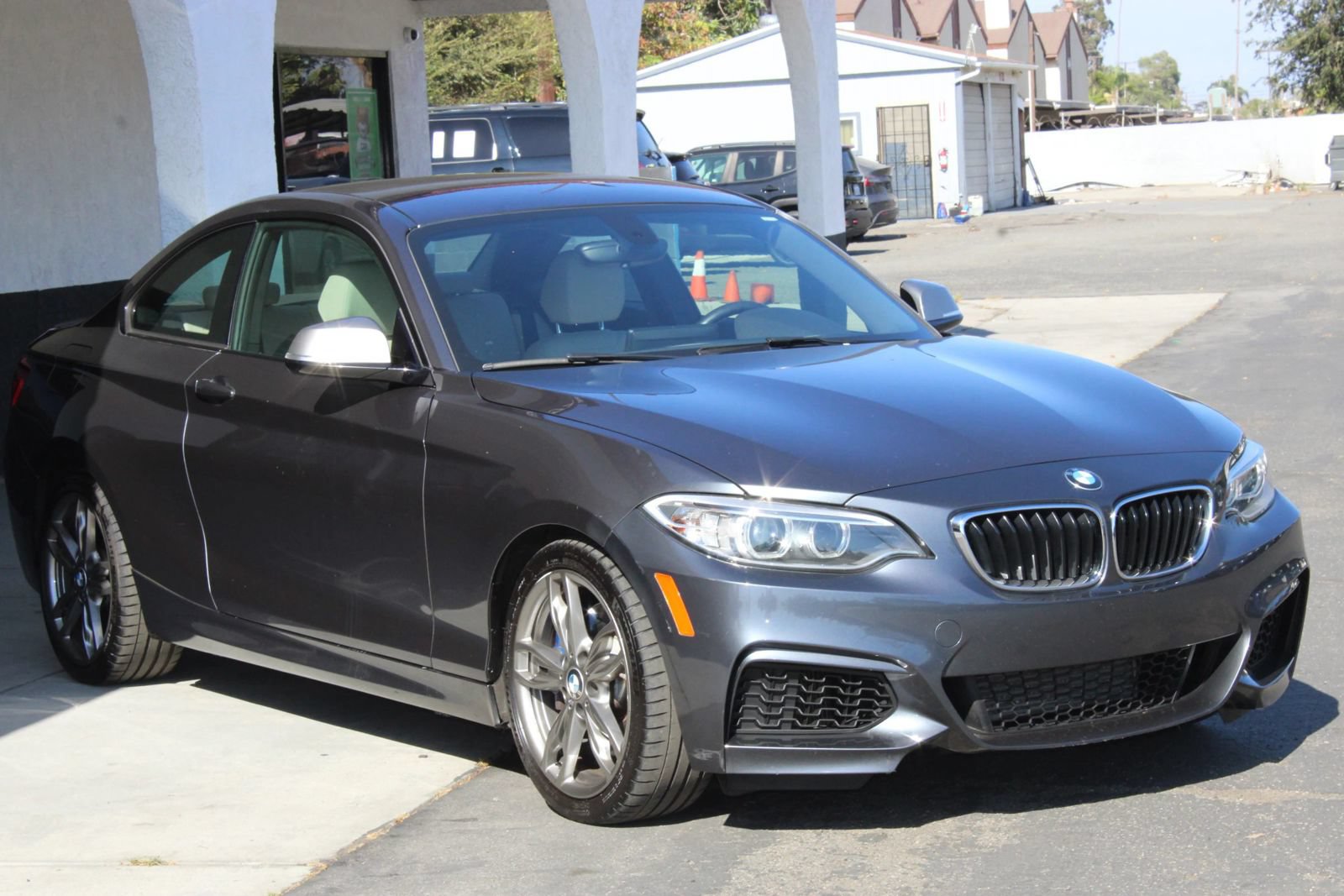 Used 2015 BMW M235i Coupe RWD image 3