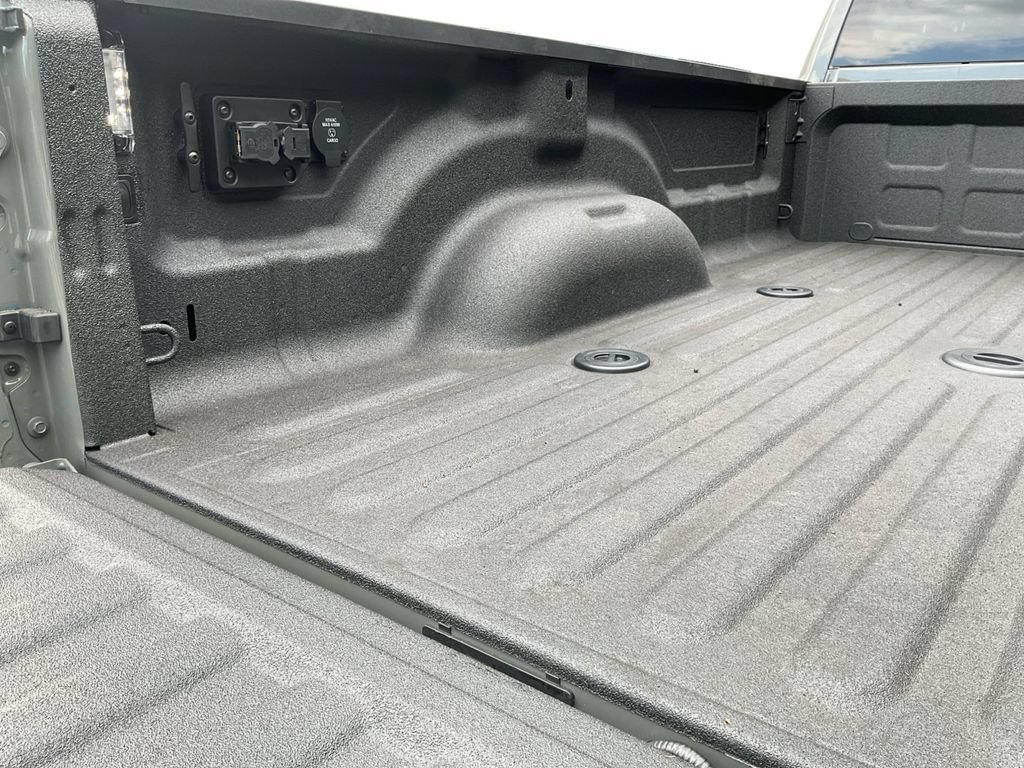 New 2027 RAM 3500 Big Horn AWD/4WD image 32