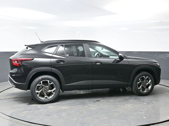 New 2026 Chevrolet Trax LT w/ Driver Confidence Package FWD image 2