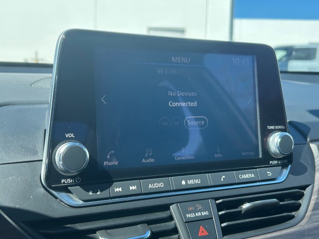 Used 2024 Nissan Altima 2.5 SV image 12