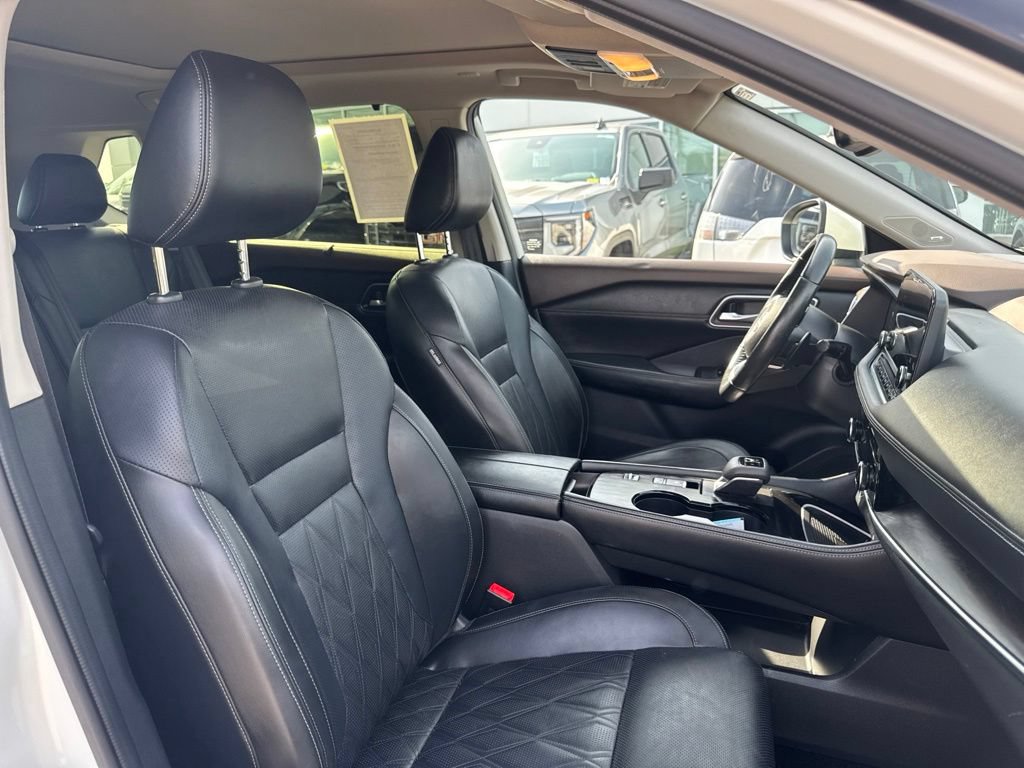 Used 2023 Nissan Rogue Platinum FWD image 15