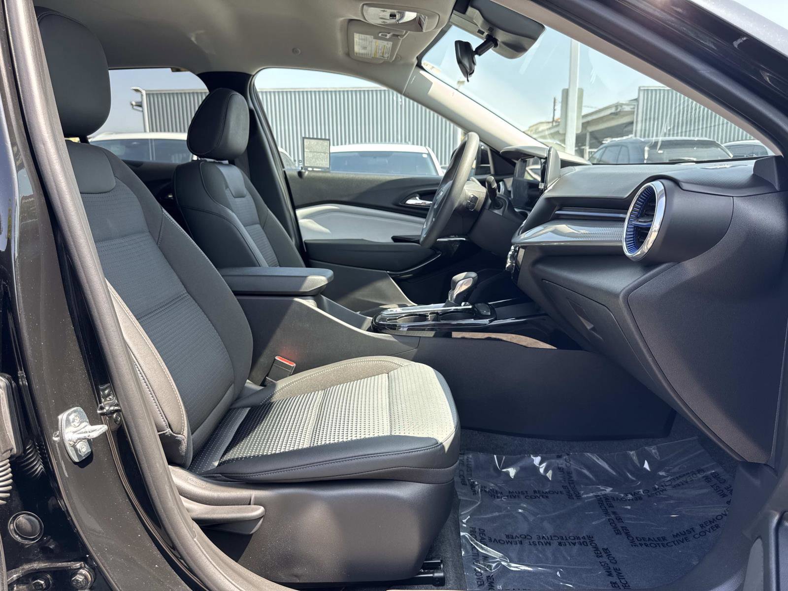 Used 2024 Chevrolet Trax LT image 21