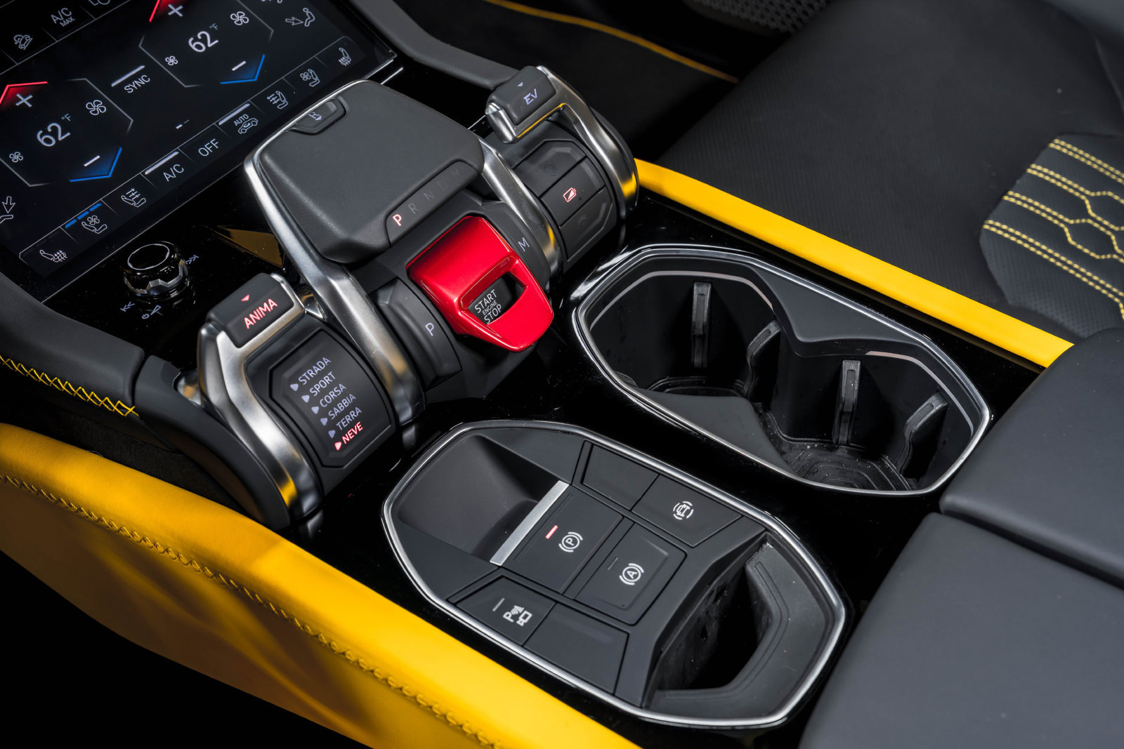 Used 2025 Lamborghini Urus SE AWD/4WD image 29