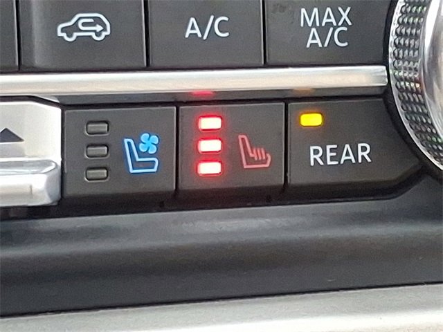 Used 2023 Ford Expedition Max Limited image 25