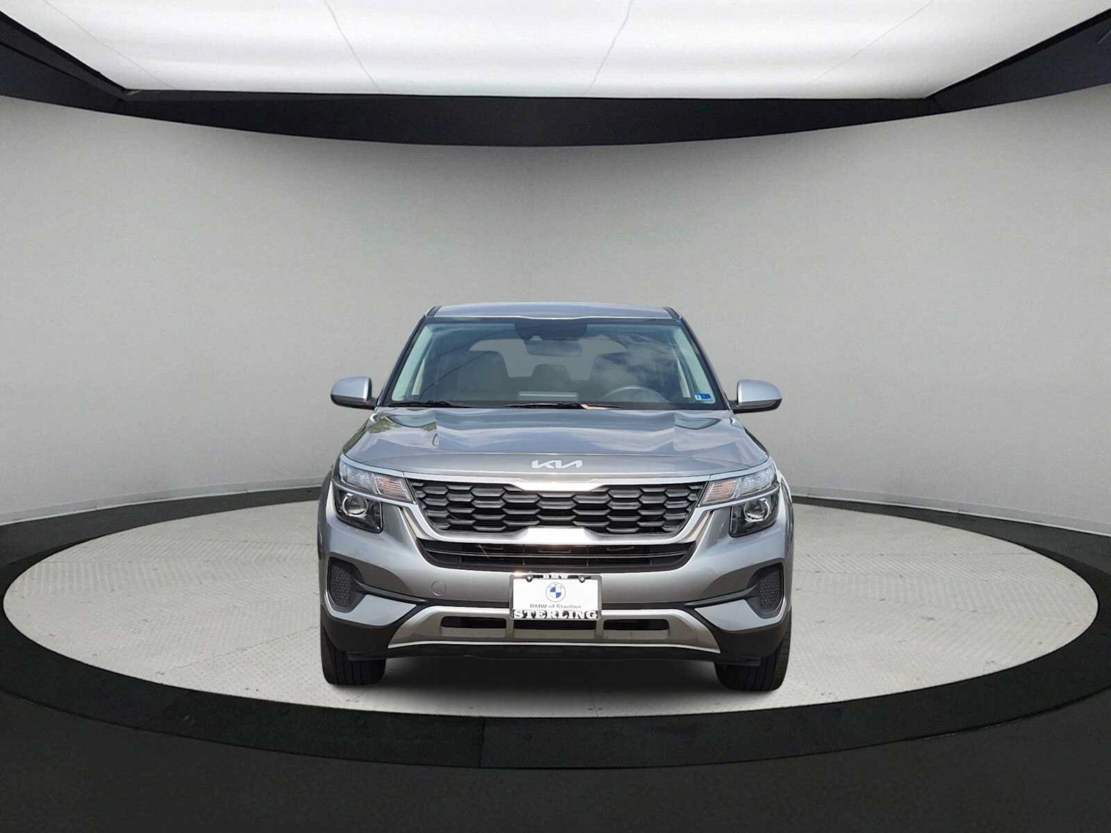 Used 2023 Kia Seltos LX AWD/4WD image 3