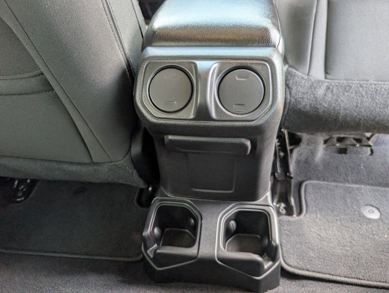 Used 2020 Jeep Wrangler Sport image 7