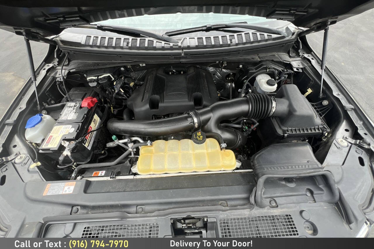 Used 2018 Ford Expedition Limited w/ Equipment Group 301A AWD/4WD image 14