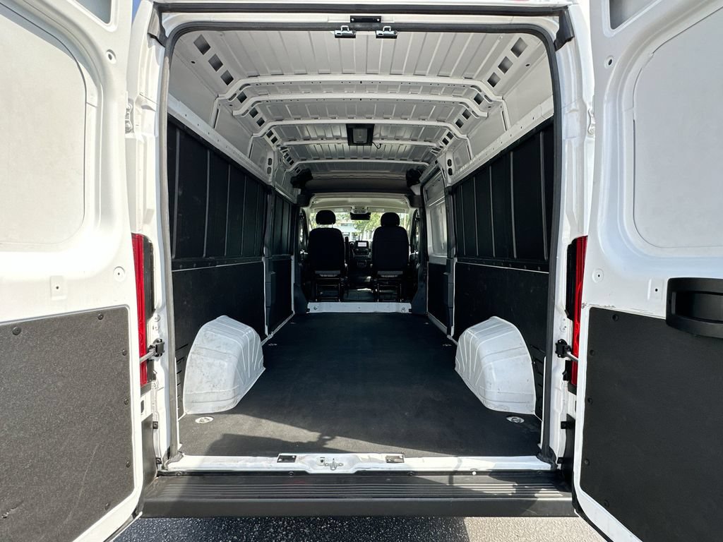 Used 2025 RAM ProMaster 2500 w/ Convenience Group FWD image 24