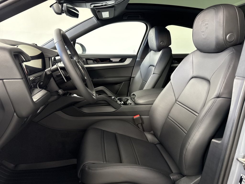 New 2026 Porsche Cayenne Coupe AWD/4WD image 5