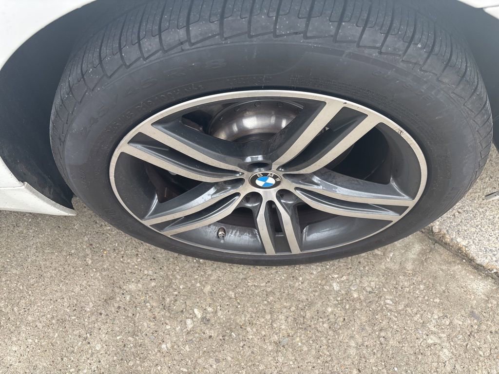 Used 2021 BMW 530e w/ Executive Package image 9