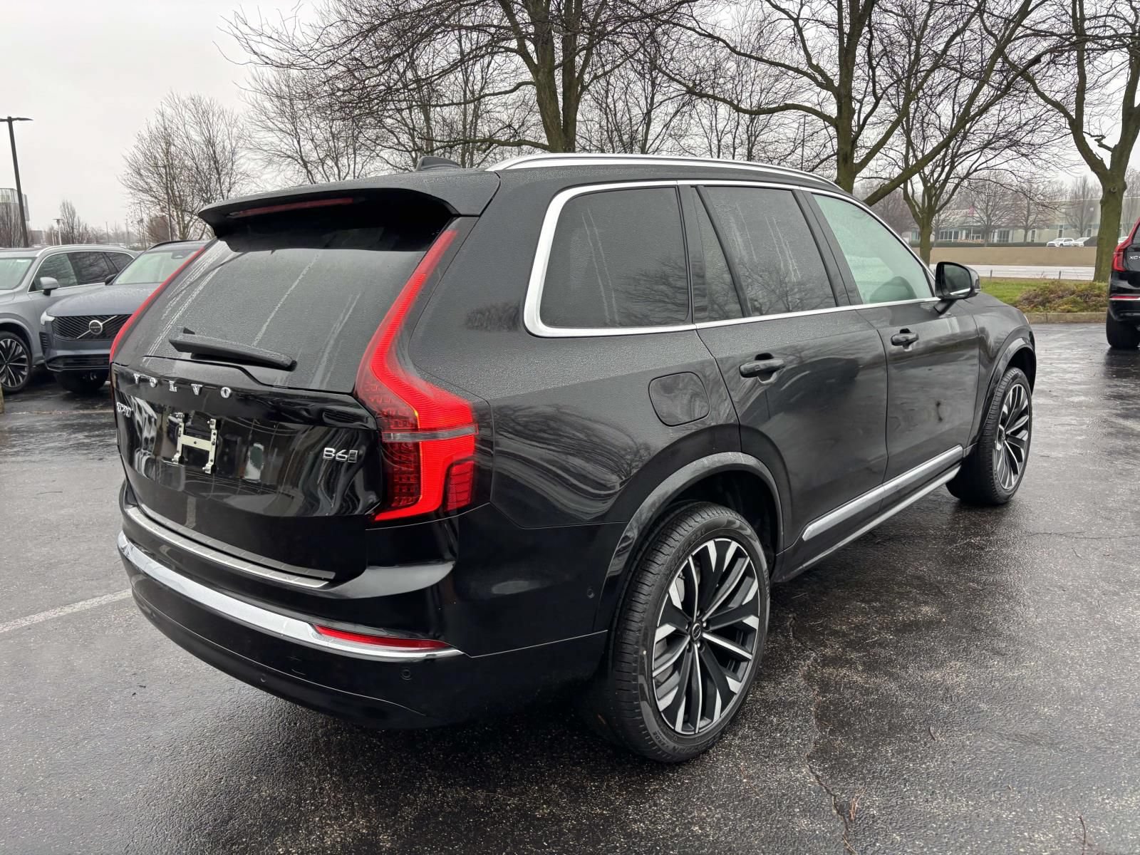 New 2026 Volvo XC90 B6 Plus w/ Protection Package Premier AWD/4WD image 7