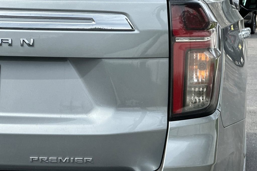 Used 2024 Chevrolet Suburban Premier AWD/4WD image 27
