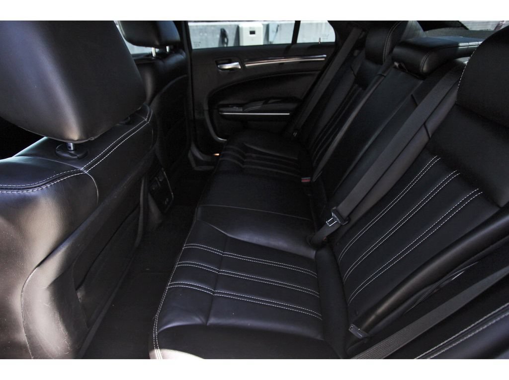Used 2021 Chrysler 300 S RWD image 7