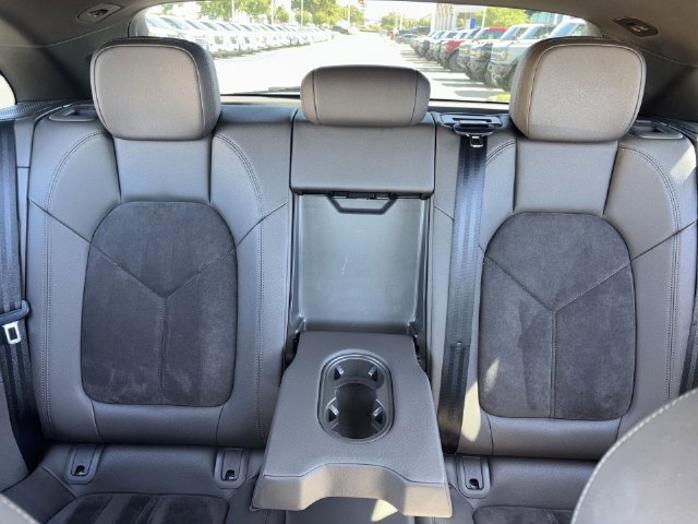 Used 2021 Porsche Macan S AWD/4WD image 15