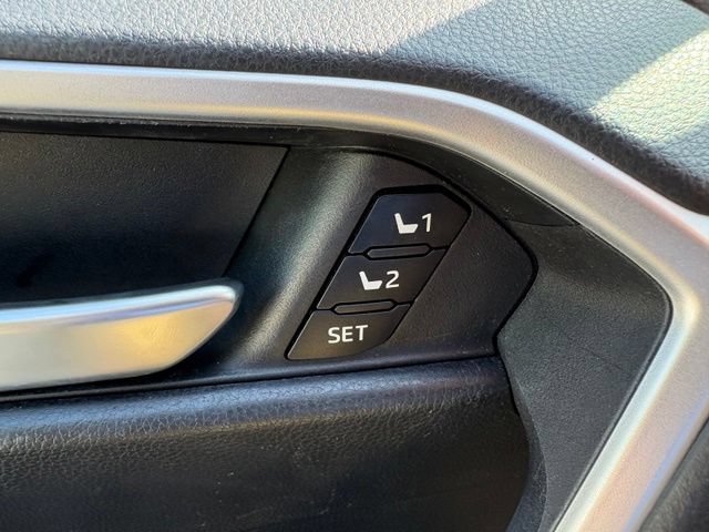 Used 2019 Toyota RAV4 XLE Premium w/ Cold Weather Package AWD/4WD image 14