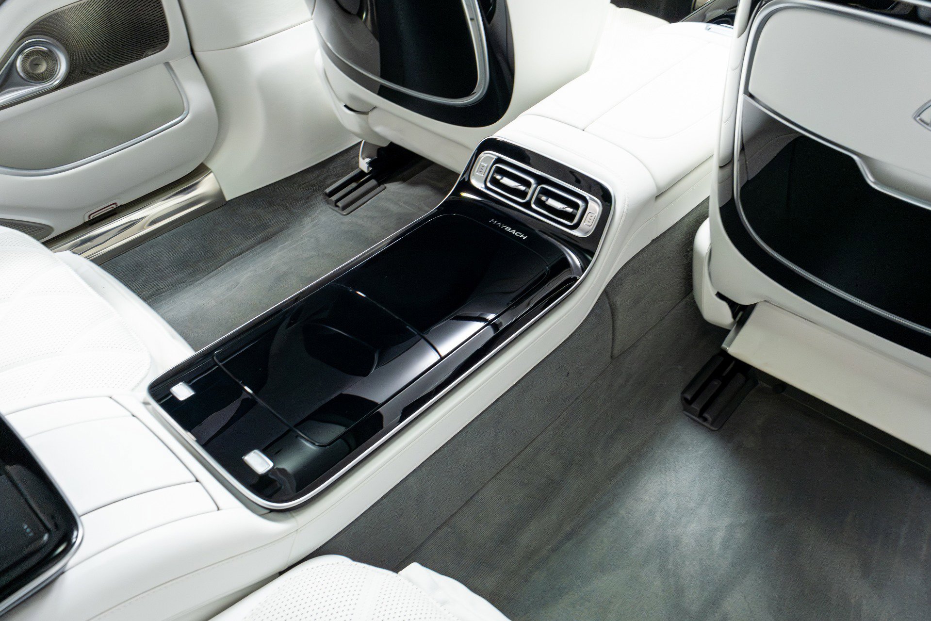 Used 2023 Mercedes-Benz Maybach S 680 4MATIC image 32