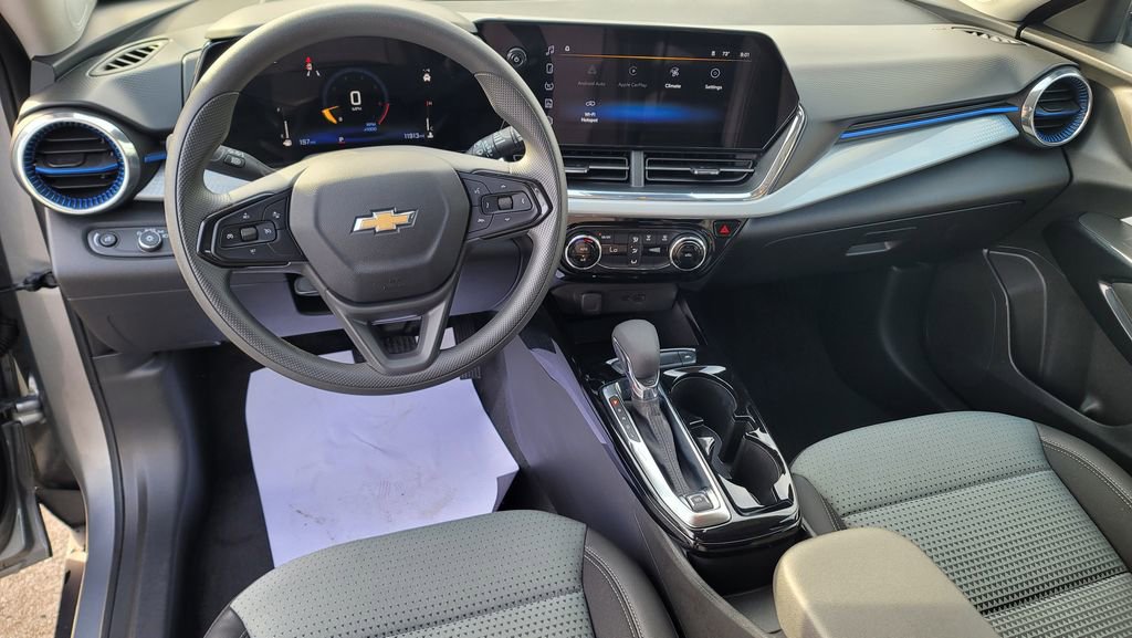Used 2026 Chevrolet Trax LT FWD image 24