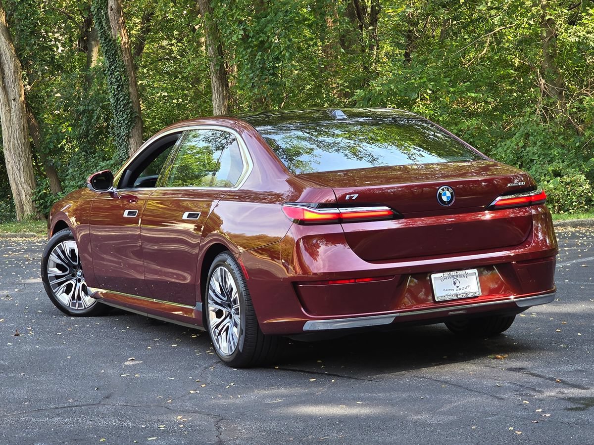 Used 2024 BMW i7 xDrive60 AWD/4WD image 86
