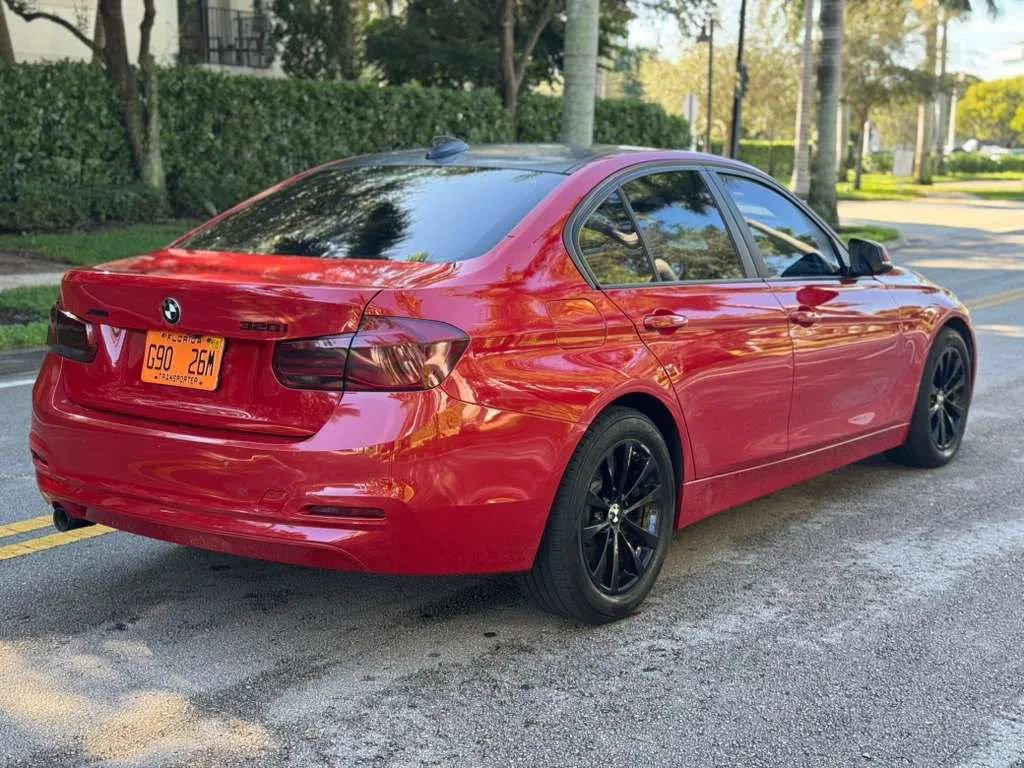 Used 2018 BMW 320i xDrive Sedan image 6