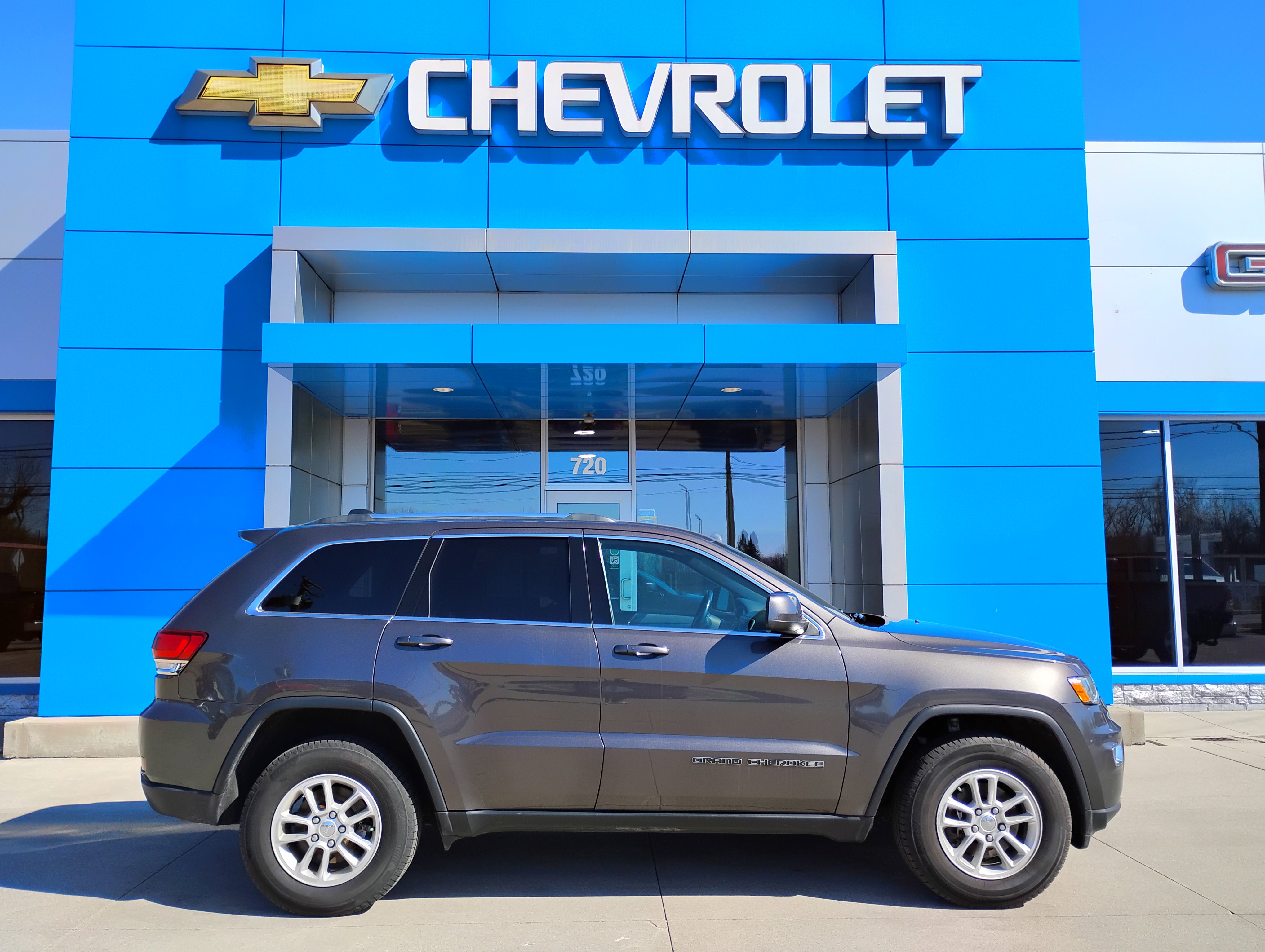 Used 2020 Jeep Grand Cherokee Laredo image 35