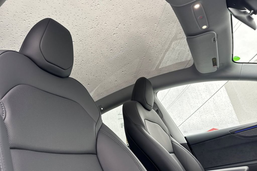 Used 2026 Tesla Model Y Long Range image 15