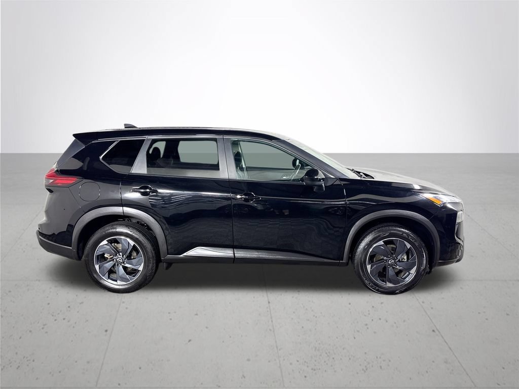 Used 2024 Nissan Rogue SV AWD/4WD image 5