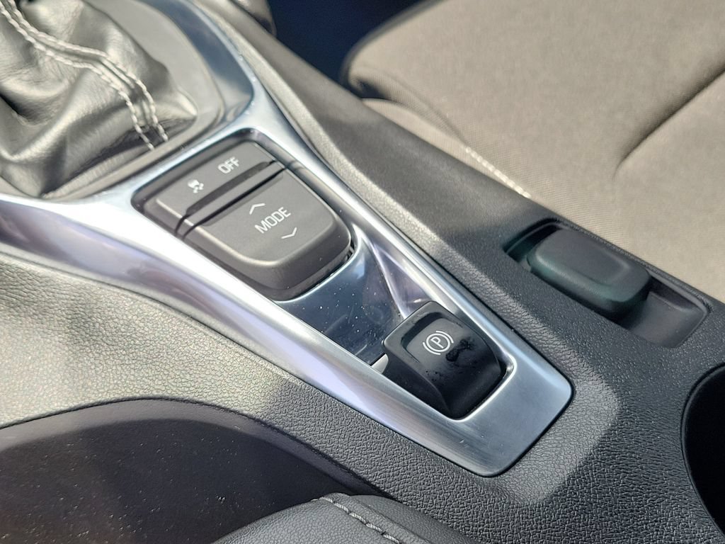 Used 2023 Chevrolet Camaro LT RWD image 35