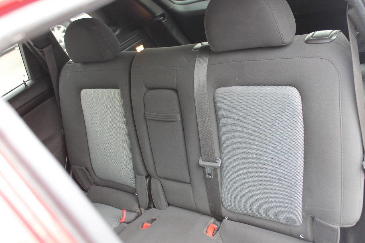 Used 2013 Chevrolet Captiva Sport LS FWD image 24