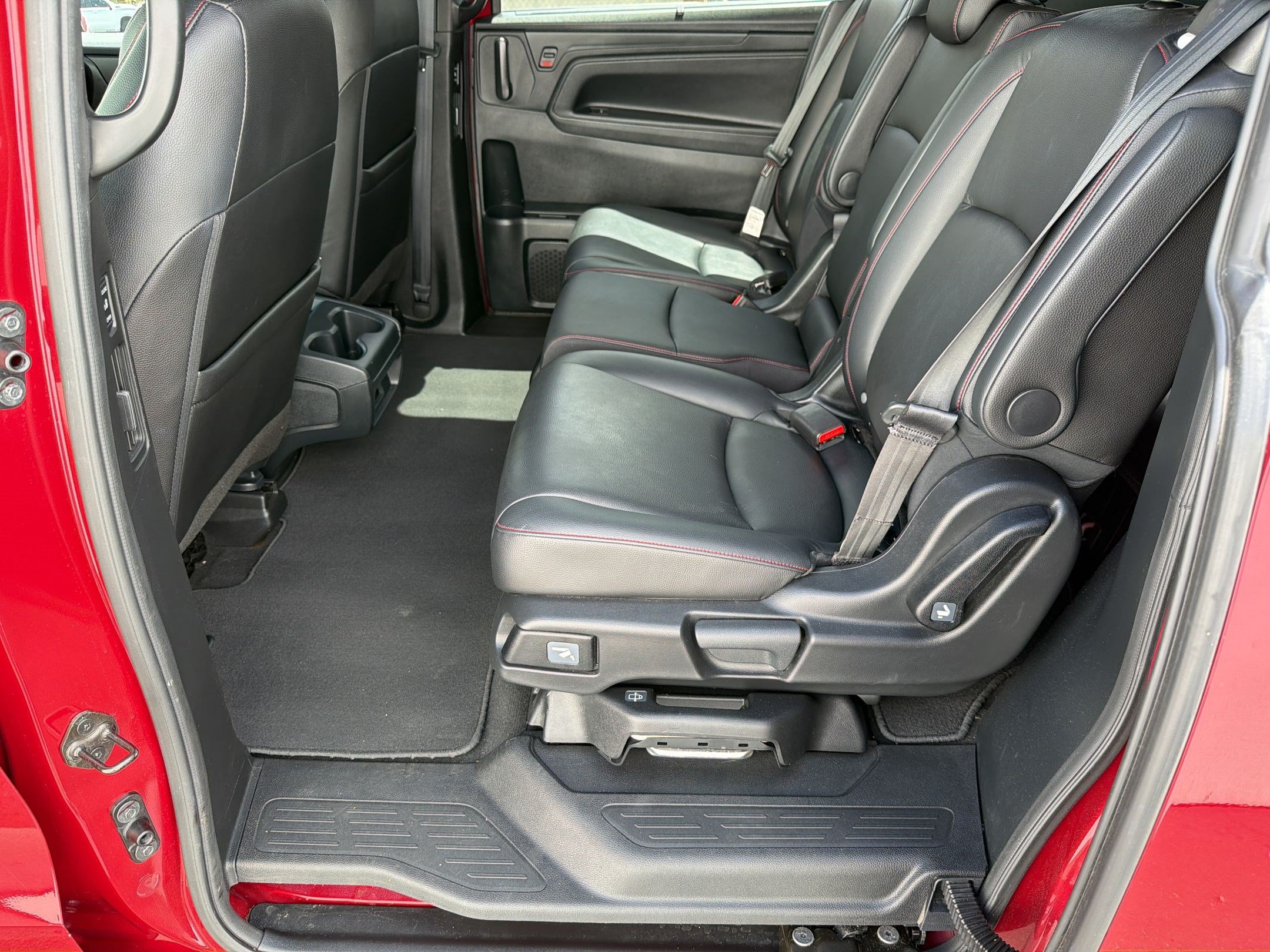 Used 2023 Honda Odyssey Sport image 12